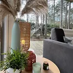 L Oree De La Pinede A 800 Metres De La Sous Les Pins بيت للعطل *