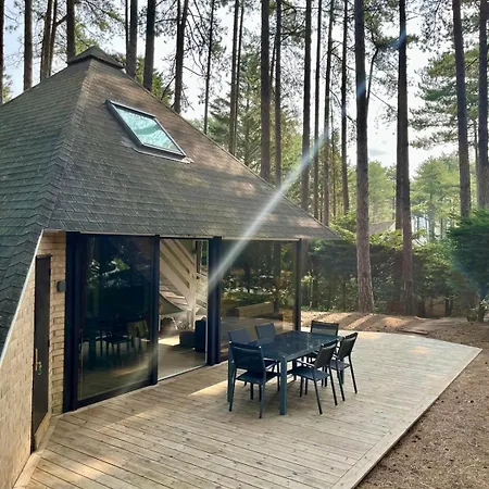 L Oree De La Pinede A 800 Metres De La Sous Les Pins Holiday home
